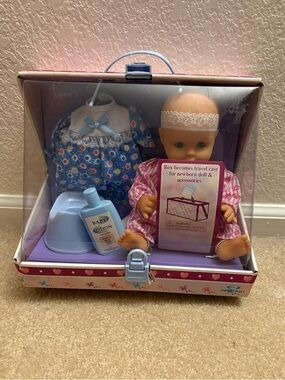Lee Middleton Baby Doll Newborn In a Trunk Set (NEVER BEEN OPEN)